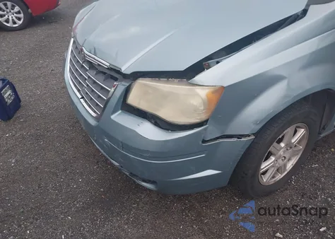 2008 Chrysler Town & Country Touring z USA, uszkodzony, nr VIN 2A8HR54P88R757980